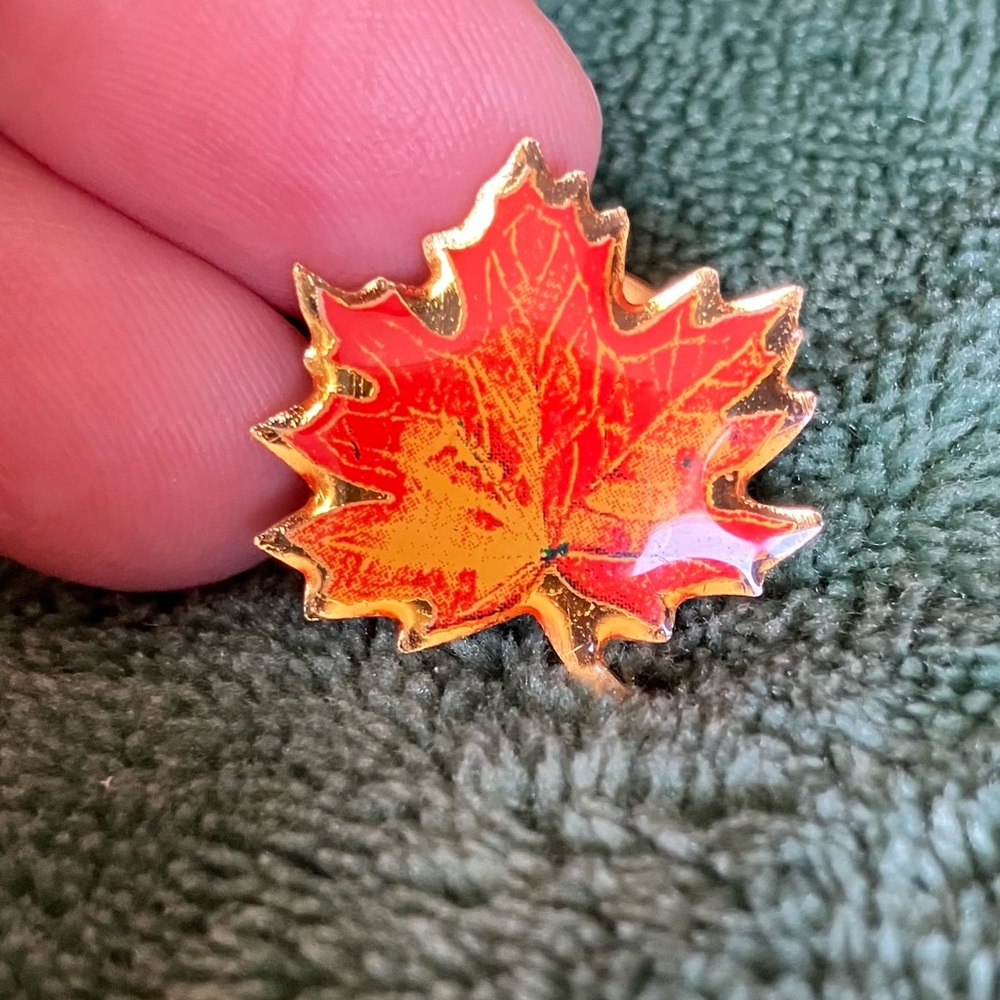 Vintage Autumn Maple Leaf Orange and Yellow, Gold Enamel Pin/Brooch